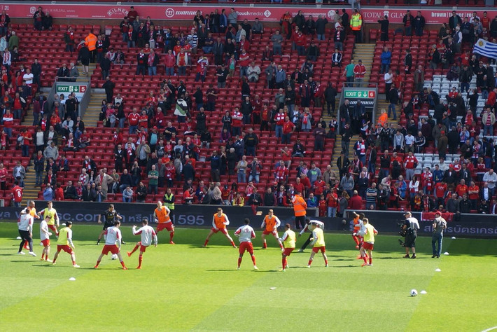 欧冠本周最佳球员候选：马杜埃凯、孔德、德凯特拉雷、格洛赫（欧冠本周最佳球员入围名单：马杜埃凯、孔德、德凯特拉雷、格洛赫）