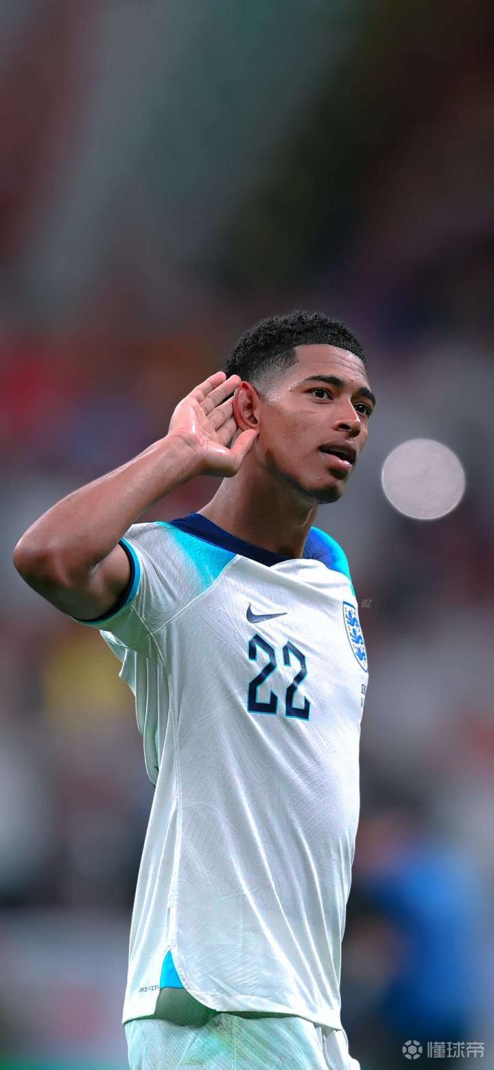 法尔克：诺伊尔续约可能目前是五五开，明年3月后会有最终决定（法尔克：诺伊尔续约前景各半，最终决定预计明年3月后出炉）