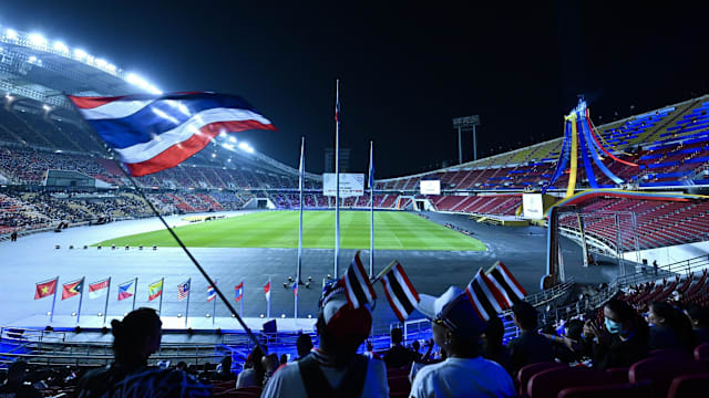 梅西终于发布澄清解释视频，毫无诚意再次惹怒球迷（梅西发布澄清视频，被质疑诚意不足再度激怒球迷）