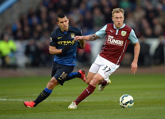 维蒂尼亚是第九位欧冠对英格兰球队戴帽球员，也是葡萄牙首人（维蒂尼亚成欧冠对英格兰队戴帽第九人，葡萄牙球员历史首位）