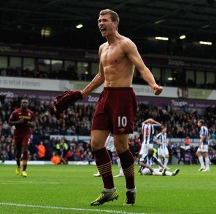 因全队近两年未收到奖金，正备战世非预附加赛的尼日利亚队抵制了训练（奖金两年未发，备战世非预附加赛的尼日利亚队集体罢训）