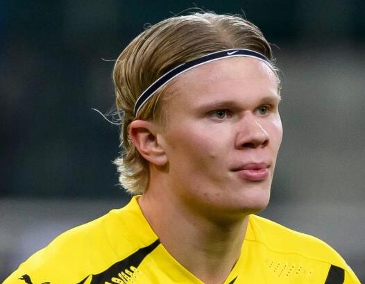 欧洲乔丹！马尔卡宁出场23分钟砍43分，每分钟两分打崩对手（23分钟43分！马尔卡宁化身欧洲版乔丹，以每分钟2分效率打崩对手）